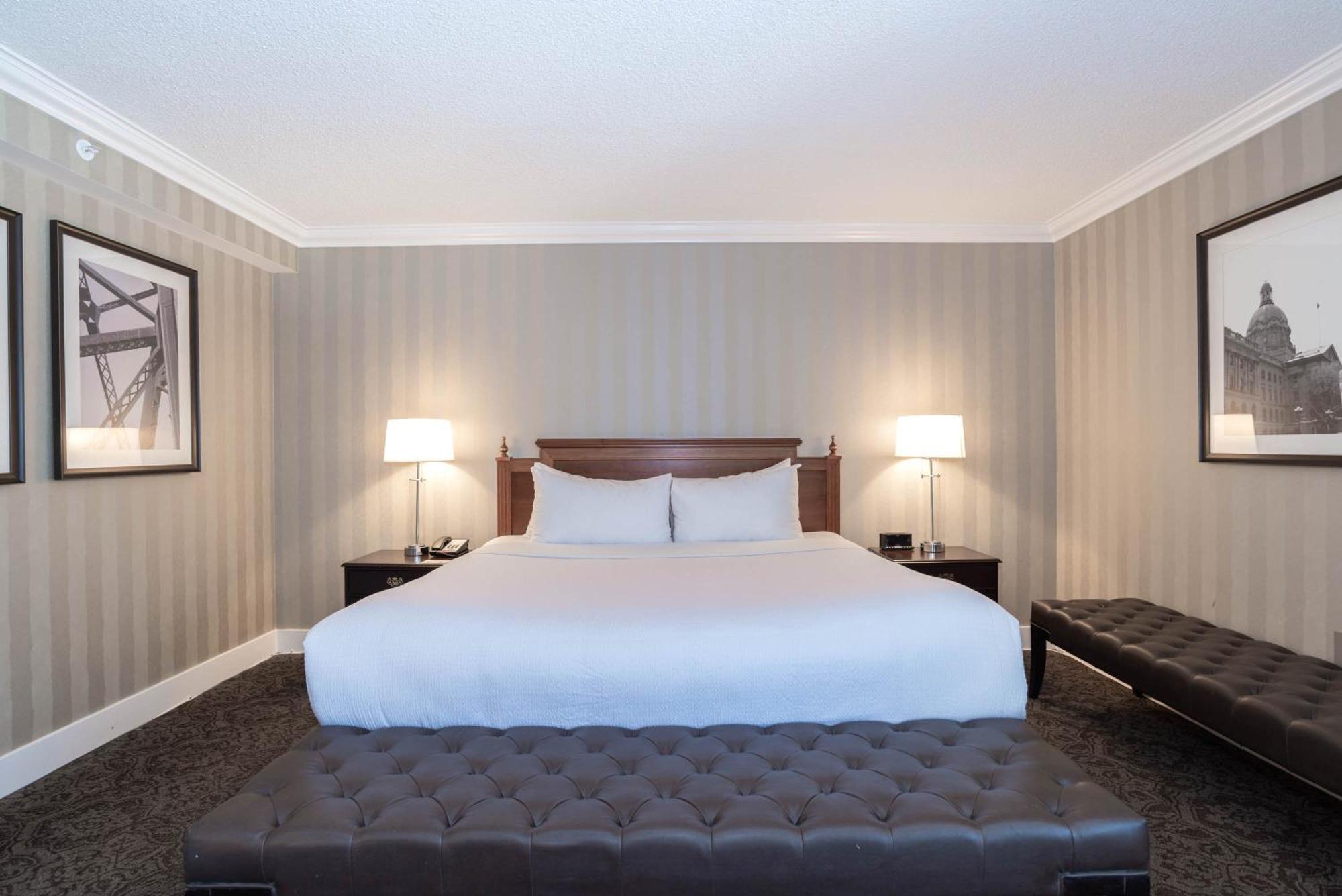 Sandman Signature Edmonton Downtown Hotel Exterior photo