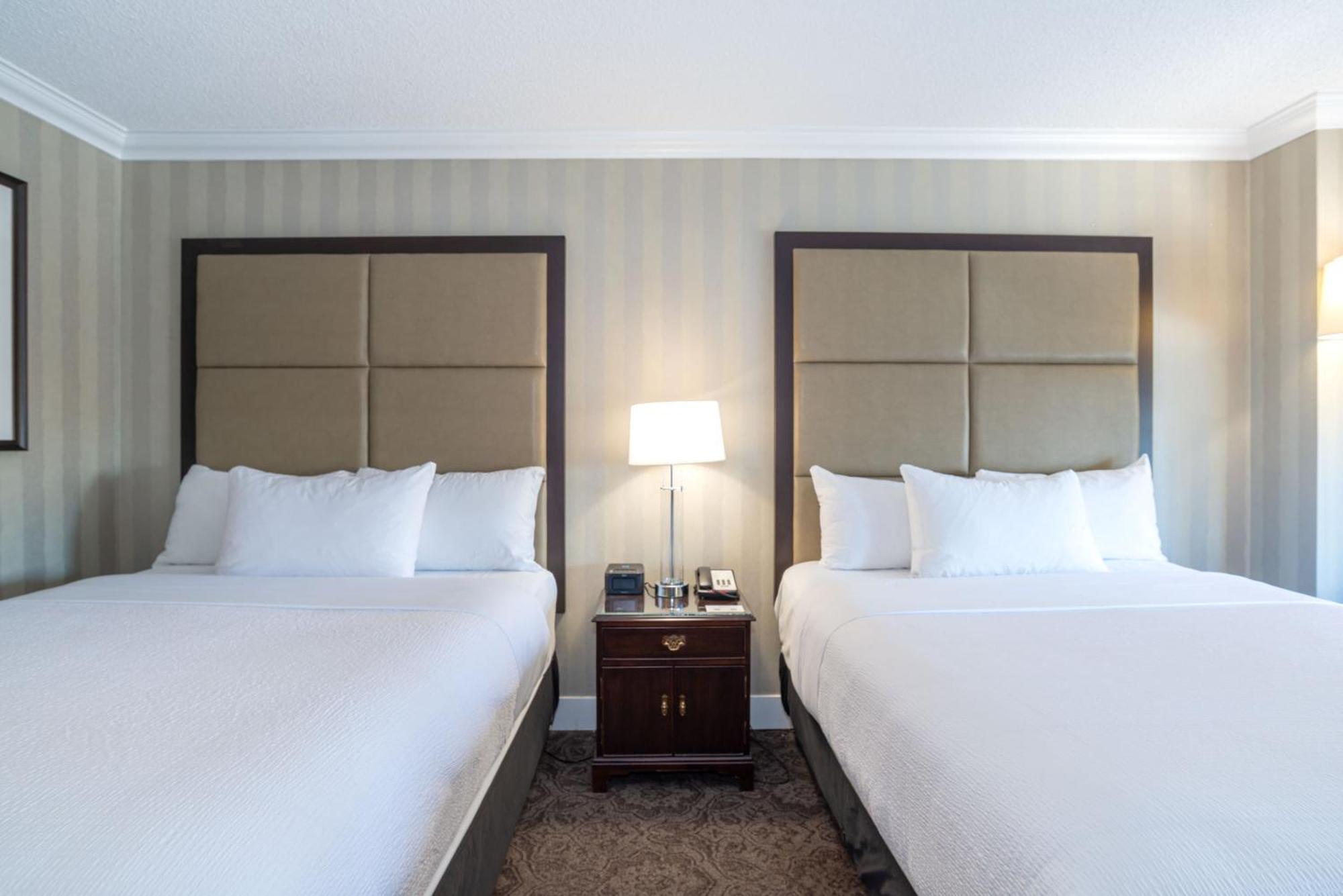 Sandman Signature Edmonton Downtown Hotel Exterior photo
