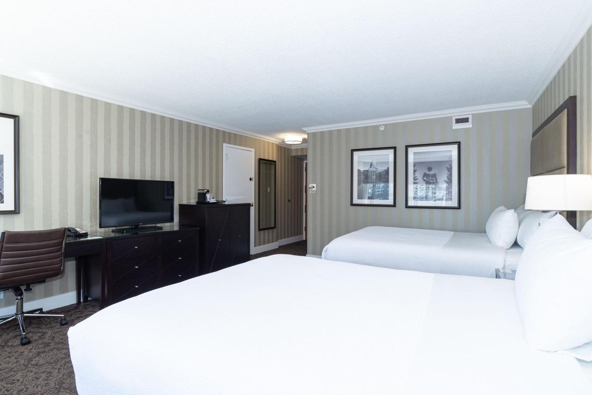 Sandman Signature Edmonton Downtown Hotel Exterior photo