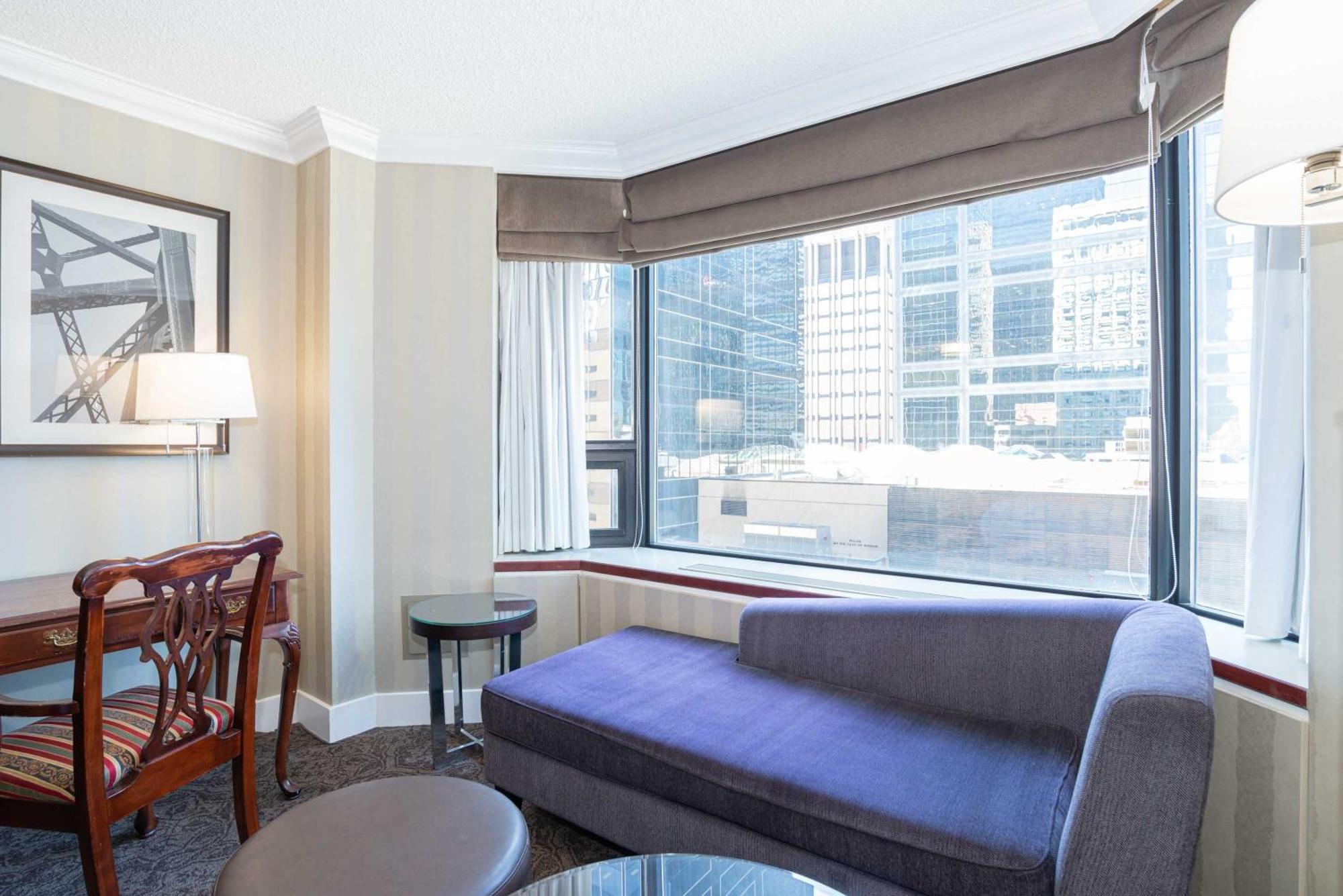 Sandman Signature Edmonton Downtown Hotel Exterior photo