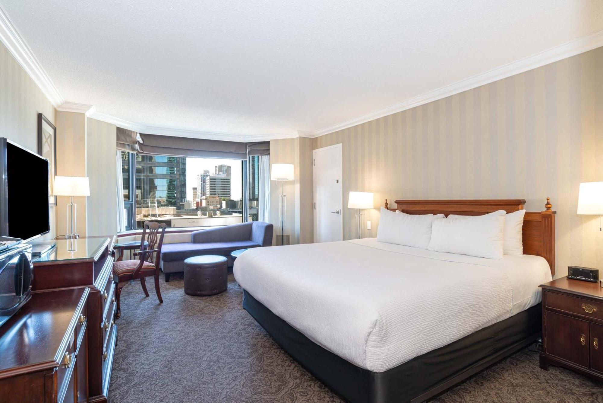 Sandman Signature Edmonton Downtown Hotel Exterior photo