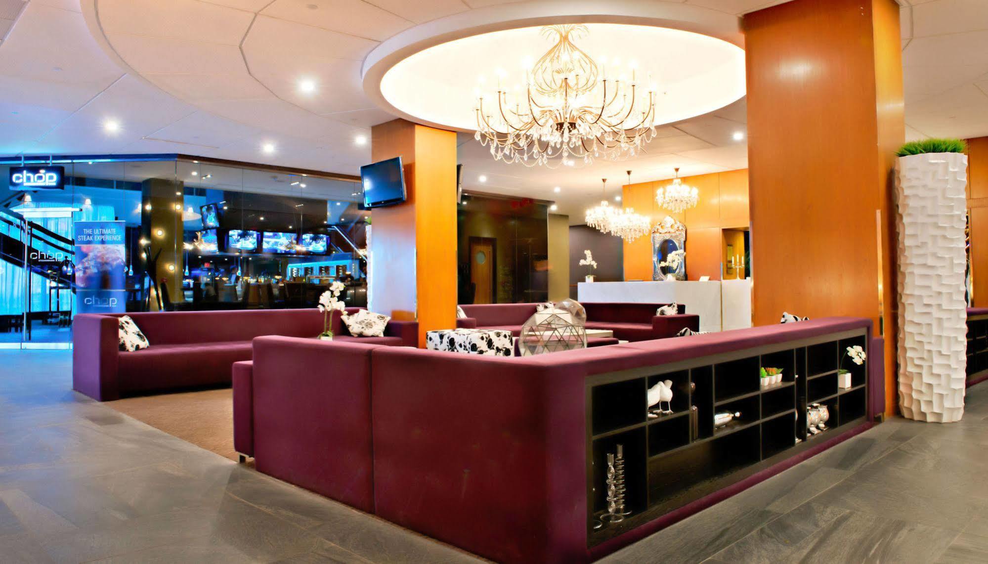 Sandman Signature Edmonton Downtown Hotel Exterior photo